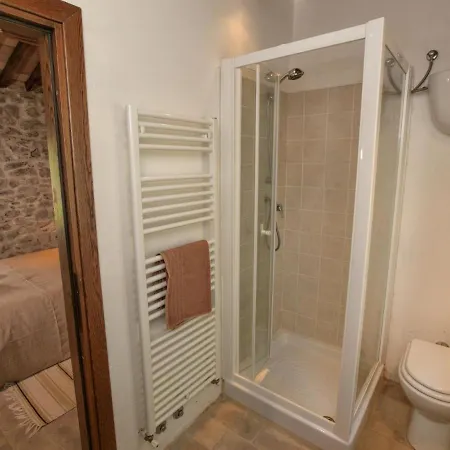 In Umbria With Pool *